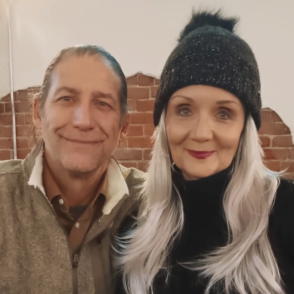 Meet your Posher, Sheila - Picture 1 of 2